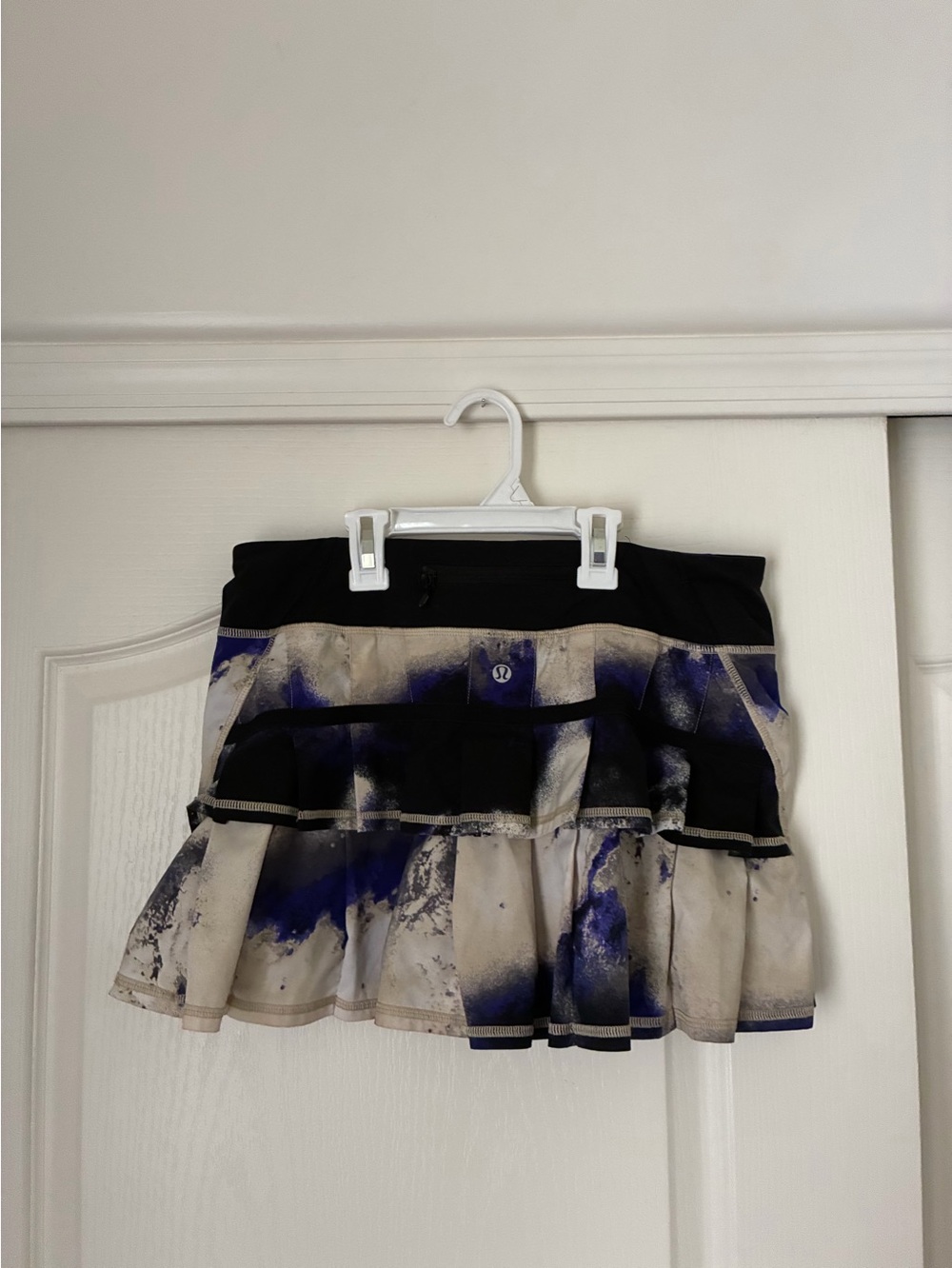 lululemon pacesetter skirt great condition no tears peeling or signs of wear.